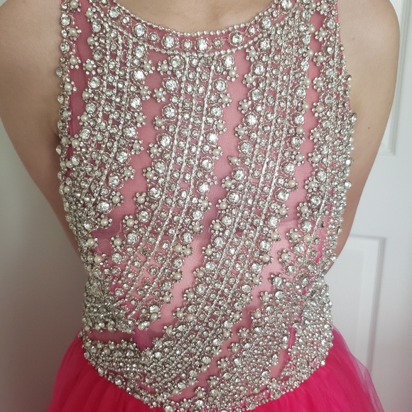 Prom dress - Picture 2 of 4